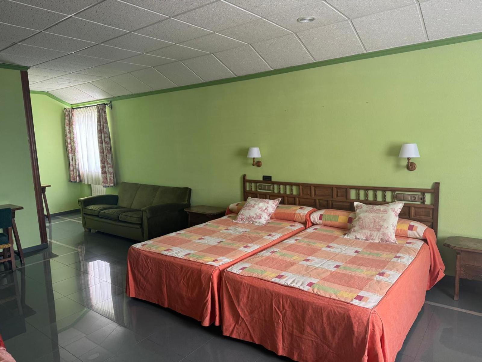 Real Hotel กัวร์โด ภายนอก รูปภาพ