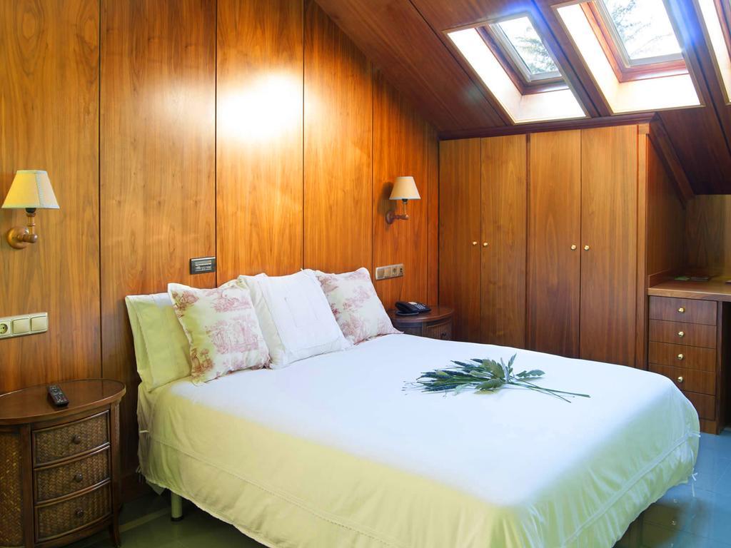 Real Hotel กัวร์โด ภายนอก รูปภาพ