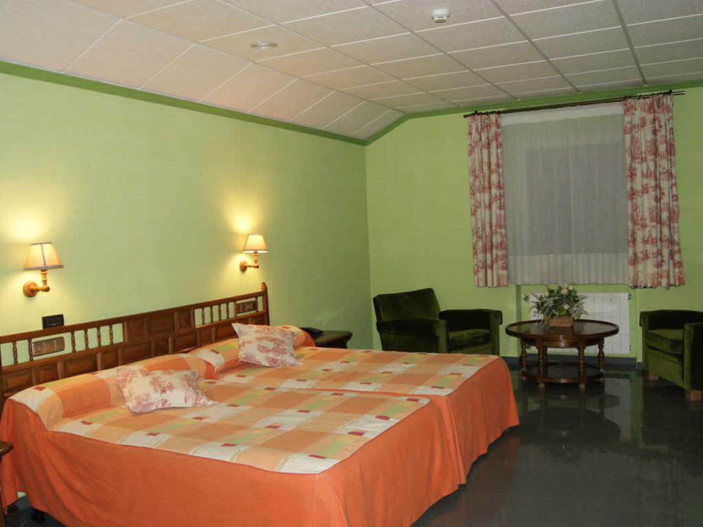 Real Hotel กัวร์โด ภายนอก รูปภาพ